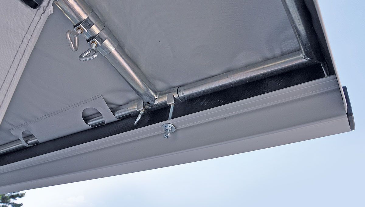 Regenrinnensystem für Zelt Bern